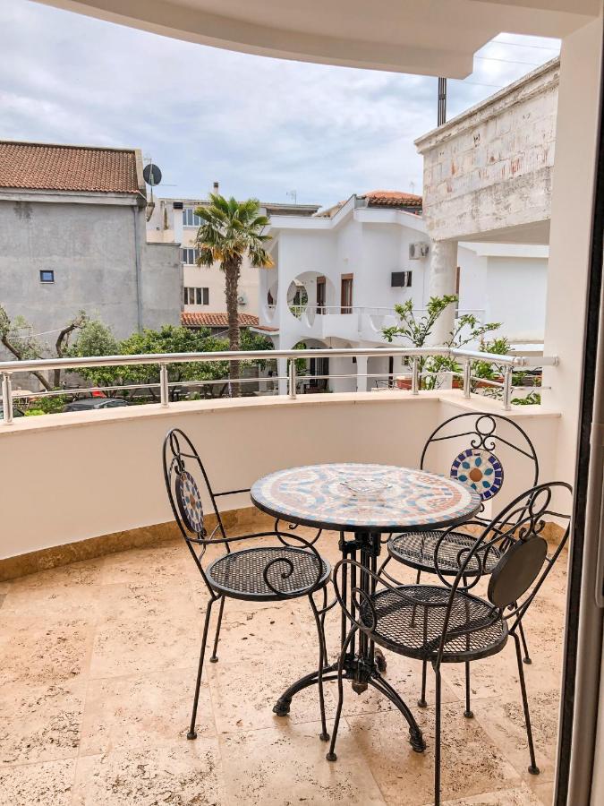 Vila Adriatik Ulcinj Exteriör bild